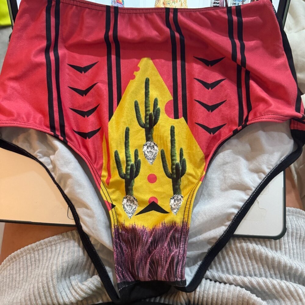 Eleyte Figama High Waist Bottom - Picture 11 of 11